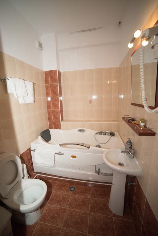 Hotel Galaxias Като-Лутракі Екстер'єр фото